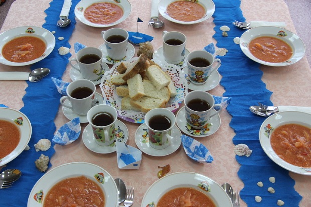 Фото - О Девичьем - Как я работала официанткой - Ольга Калинкина.jpg